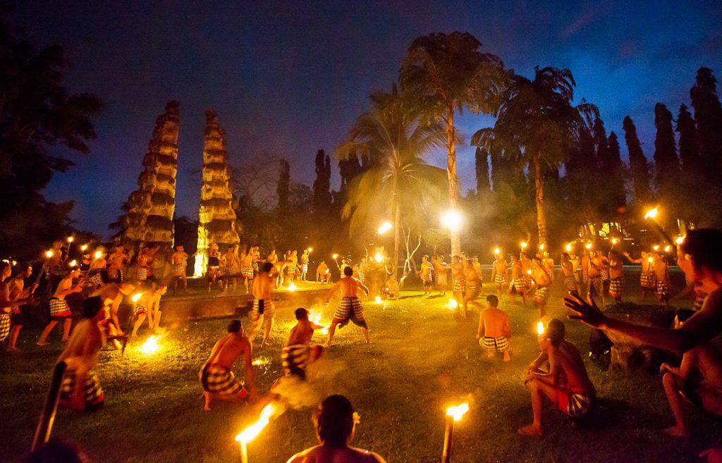 Храм Улувату на Бали