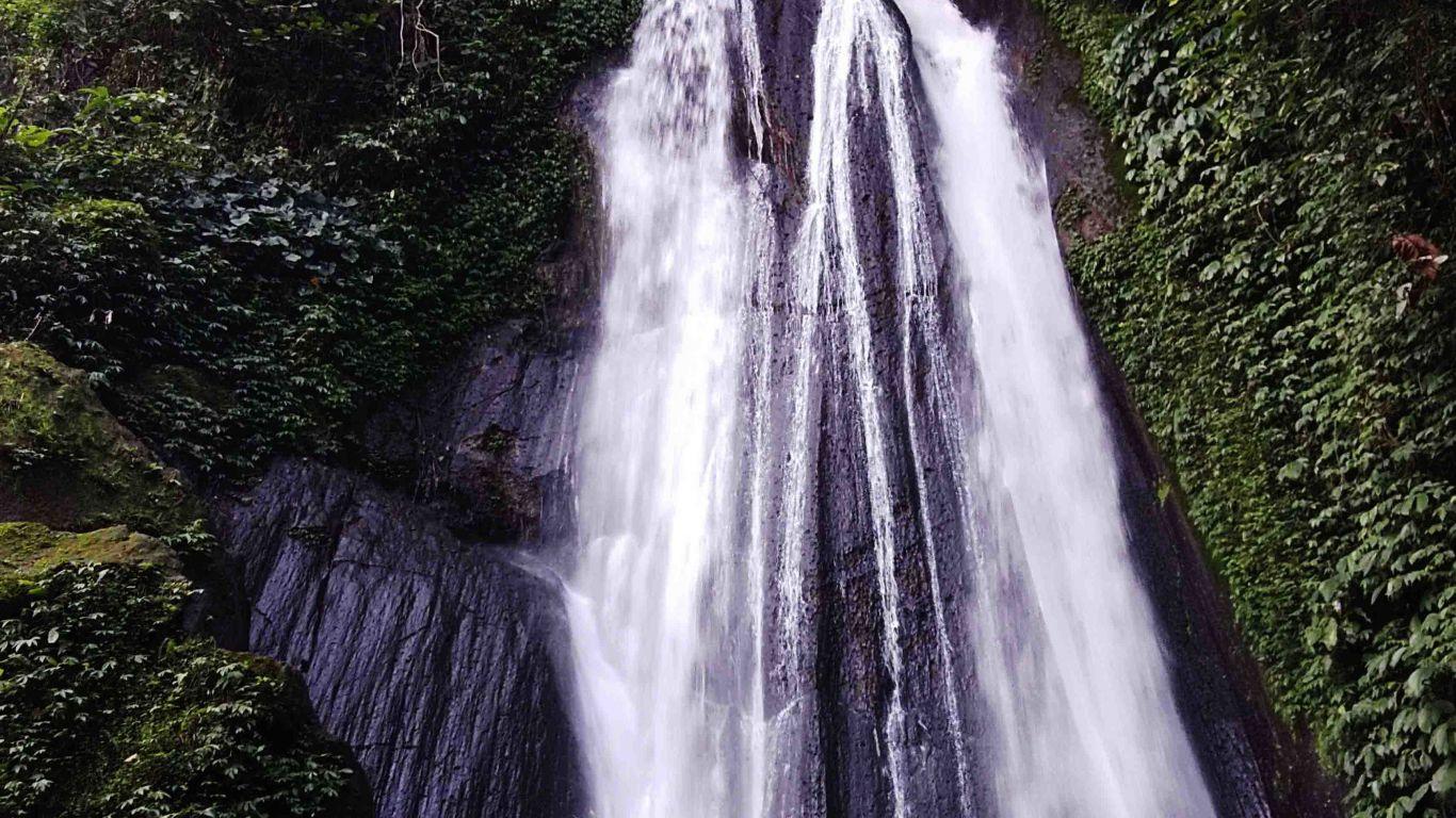 Водопады на Бали