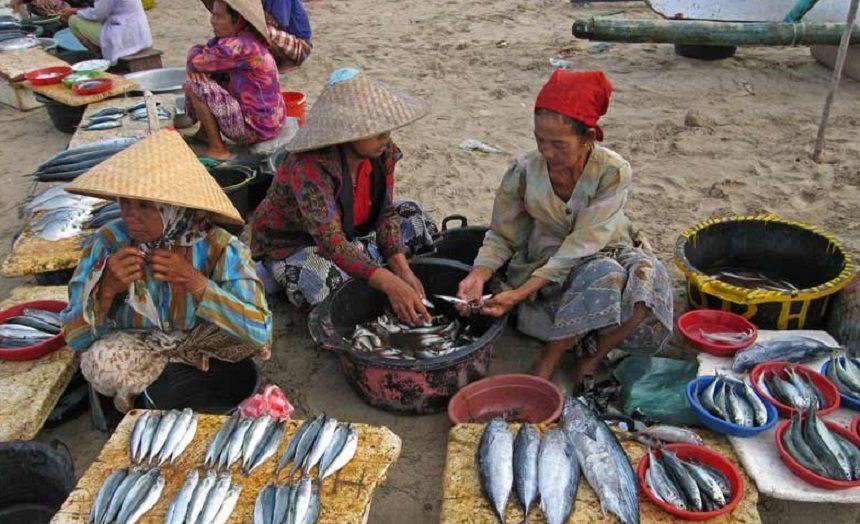 Рыбный рынок в Джимбаране – самый известный из подобных на Бали