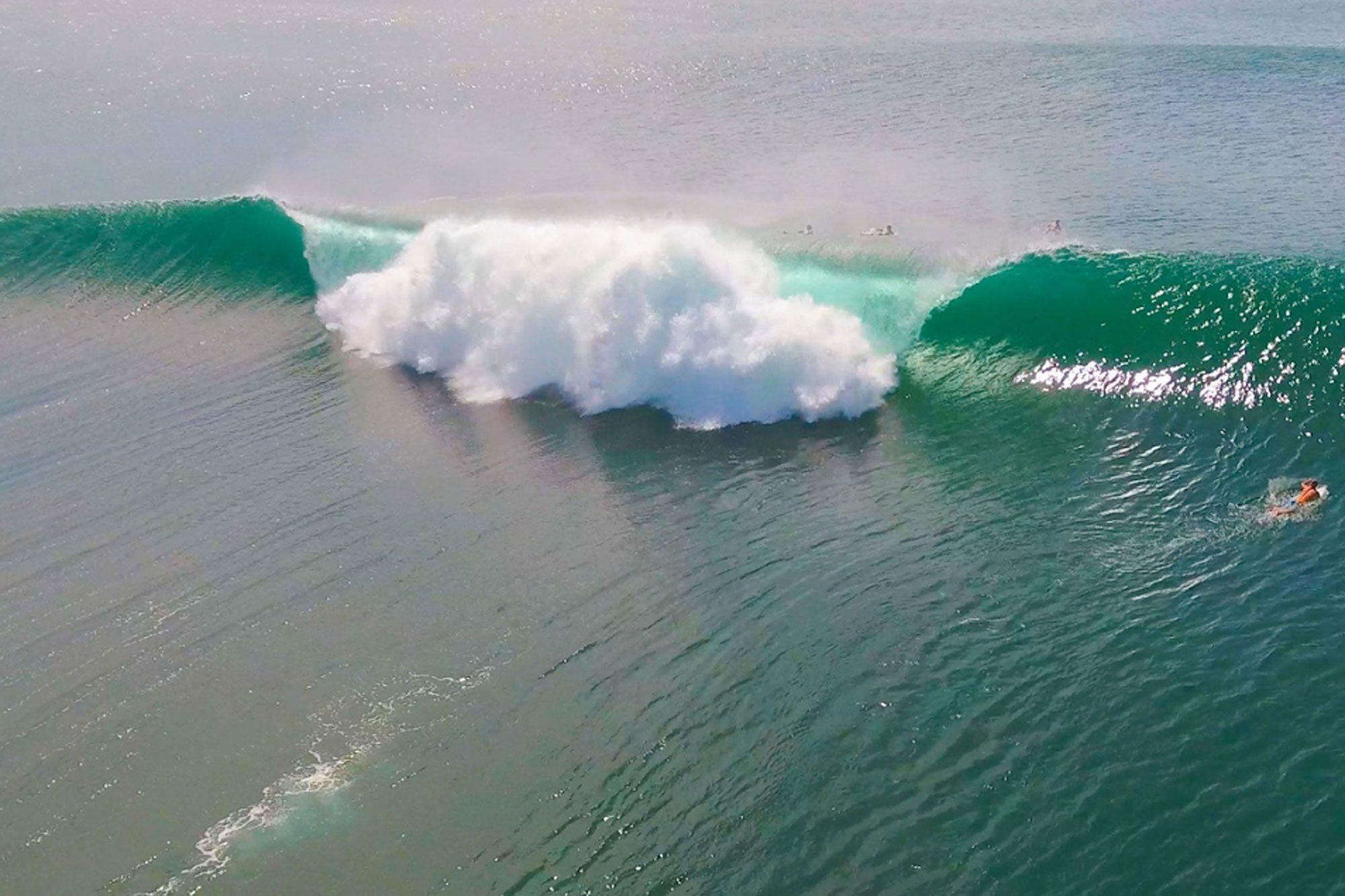 Фото волны для серфинга